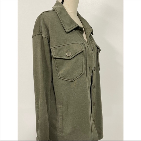 NWT Avec Les Filles French Terry Pigment Dyed Shacket Green Size S - Picture 3 of 4